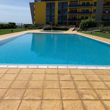 Apartment 2 Minutes From Beach With Pool Appartement Quarteira