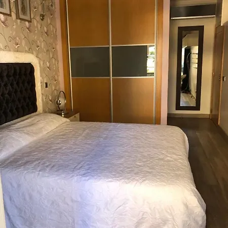 Διαμέρισμα Apartment 2 Minutes From Beach With Pool *