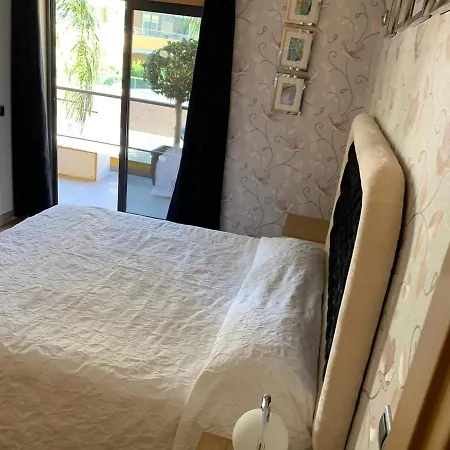 Apartment 2 Minutes From Beach With Pool