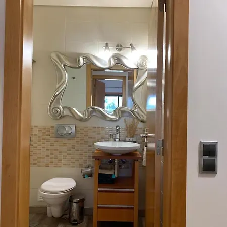 Διαμέρισμα Apartment 2 Minutes From Beach With Pool *