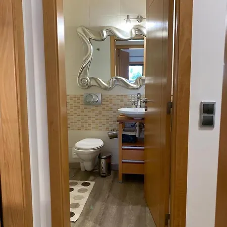 Apartment 2 Minutes From Beach With Pool Διαμέρισμα