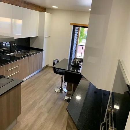 Apartment 2 Minutes From Beach With Pool *