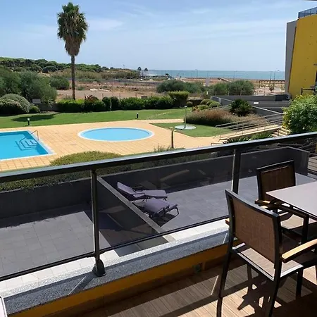 Apartment 2 Minutes From Beach With Pool Διαμέρισμα *