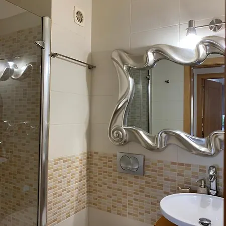 Apartment 2 Minutes From Beach With Pool Quarteira