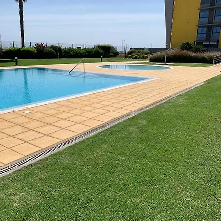 Apartment 2 Minutes From Beach With Pool *