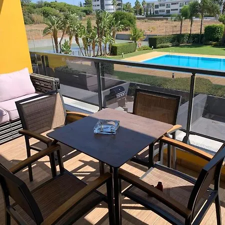 Διαμέρισμα Apartment 2 Minutes From Beach With Pool *
